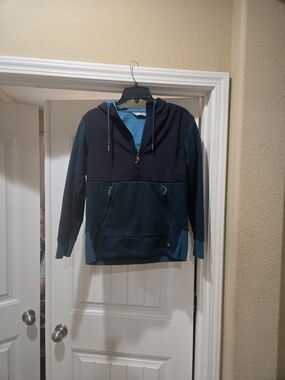 North face Women's Navy and Teal Half-Zip Sherpa-Lined Hoodie Sweater  Size S/P